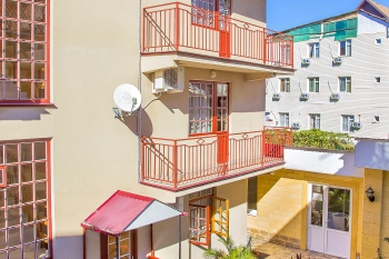 Вид на балконы